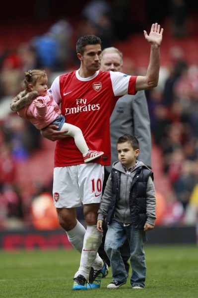 世体：水晶宫愿放乌切回归赫塔费，但西甲规则不允许二次注册（世体：水晶宫同意乌切回归赫塔费，但西甲规定禁止赛季内二次注册）