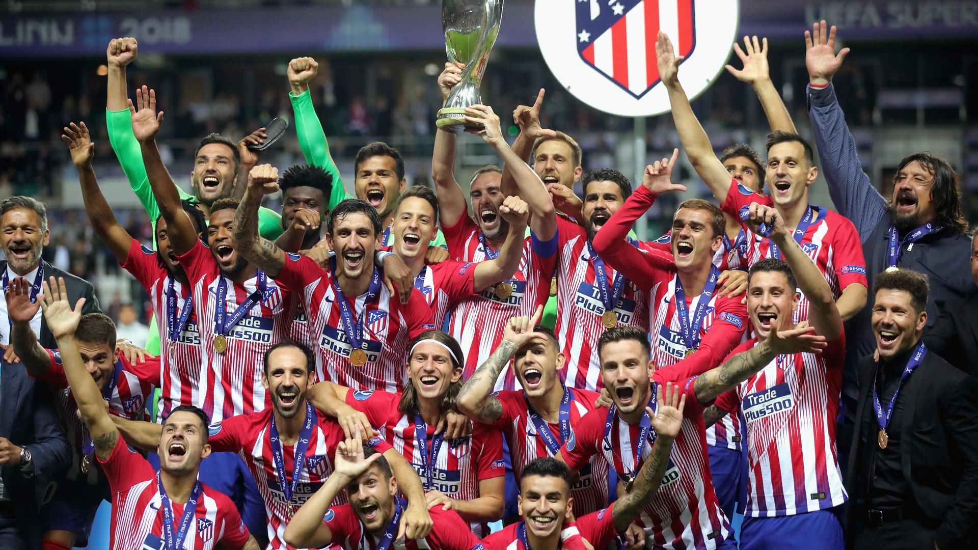 领取巴萨队史最受喜爱球员奖，梅西：巴塞罗那是我的家