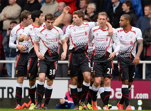 曼联比赛真的太有意思了，虽然这球很丑陋，但你就说进没进吧