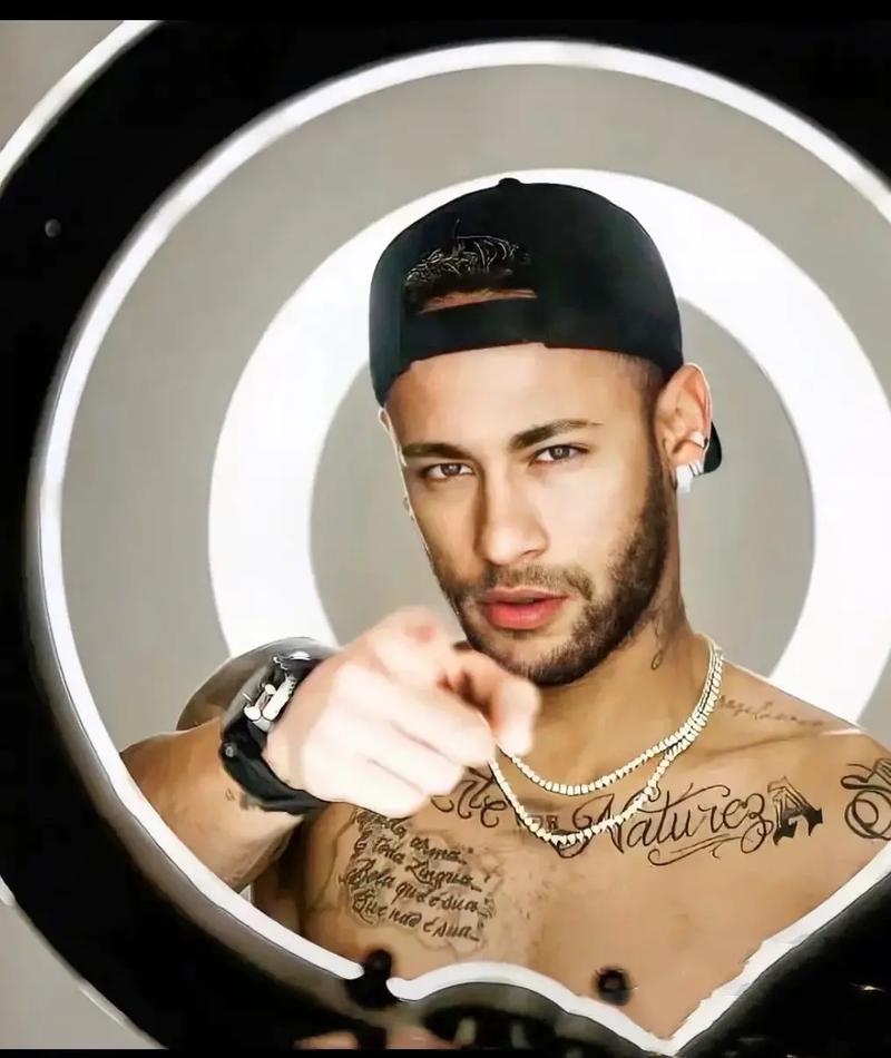 中超转会市场大变动！三笔重大交易同时曝光，深圳大连国安成最大赢家（中超转会风云突变：三笔重磅交易同曝，深圳、大连、国安成大赢家）