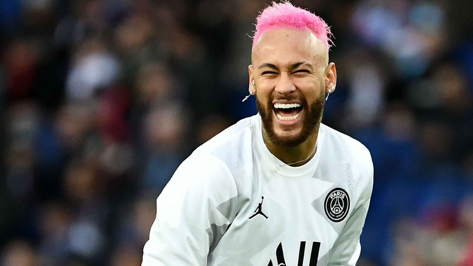 国足重建计划：明年初集结，放弃30岁+老将，蒋圣龙等人成核心（国足重建启动：明年初集中，30岁以上老将暂别，蒋圣龙等成球队核心）