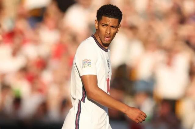 北青：国足U22昨日短暂休整，热身赛的情况球队按要求保持沉默（北青：U22国足昨日短休，按要求对热身赛情况保持缄默）