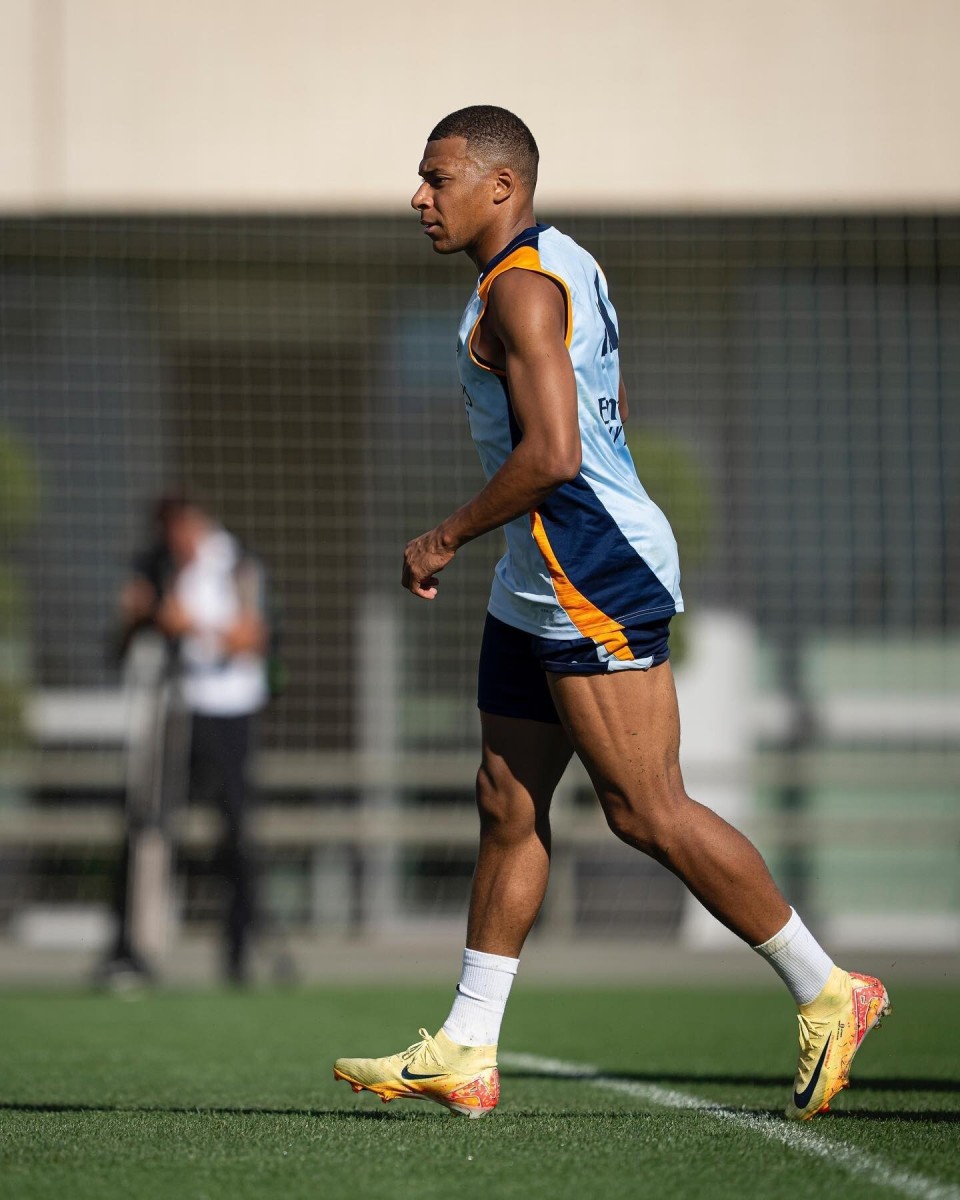 巴尔韦德：英超有很多钱，这意味着他们有很多非常优秀的球员（巴尔韦德：英超财力雄厚，因而汇聚大量顶级球员）