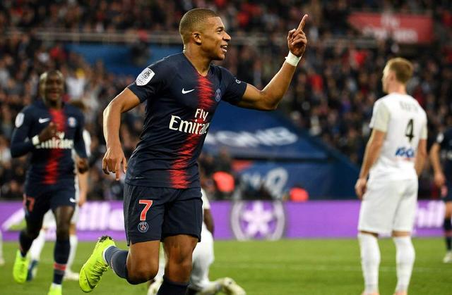 雷斯：我特别喜欢MSN时期的巴萨；最大梦想是赢欧冠或世界杯（雷斯：最爱MSN时代的巴萨，终极目标是夺得欧冠或世界杯）